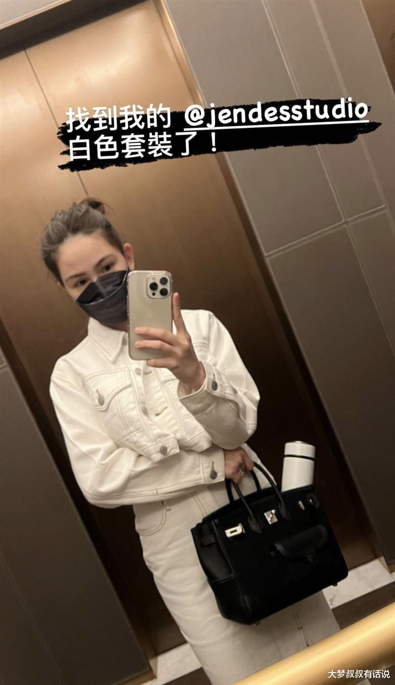 昆凌|小孩刚满月！昆凌“产后激瘦”首晒全身照，窄裙炸惊人曲线