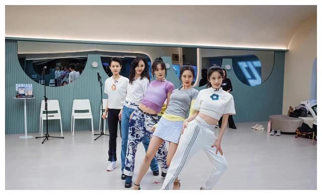 姐姐|《乘风破浪的姐姐3》口碑下跌，两大因素成网友吐槽焦点