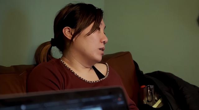 香港|香港夫妻月入六万却坚持移民,结果只能在英国送外卖和工厂打包