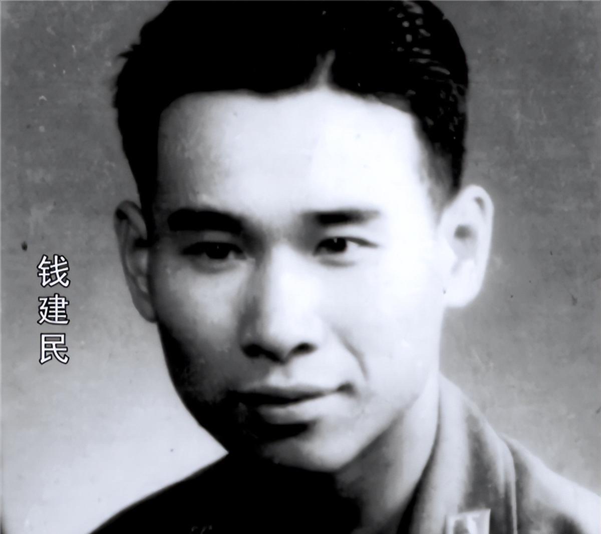 江苏老人失明后隐居,因一枚日军大印暴露身份,出动6辆坦克迎接
