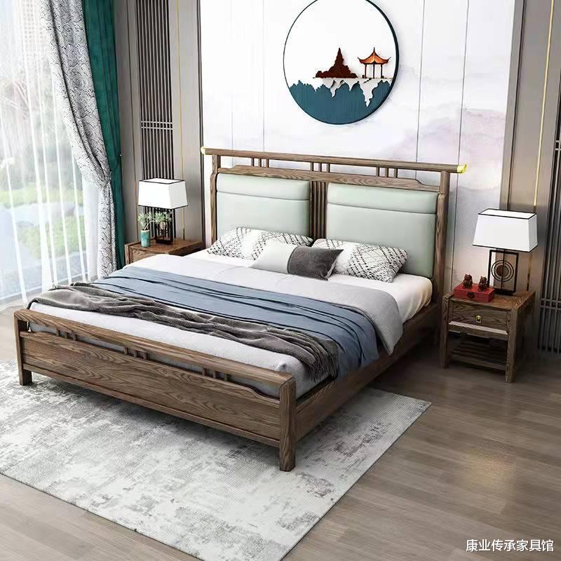 新中式风格装修效果图，满室生出静与净的格调，空间充满雅趣韵味