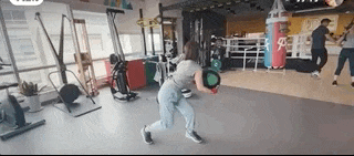 孙莉|孙莉再晒跳舞视频，身材略显粗壮但进步大，懒理外界争议越发自信