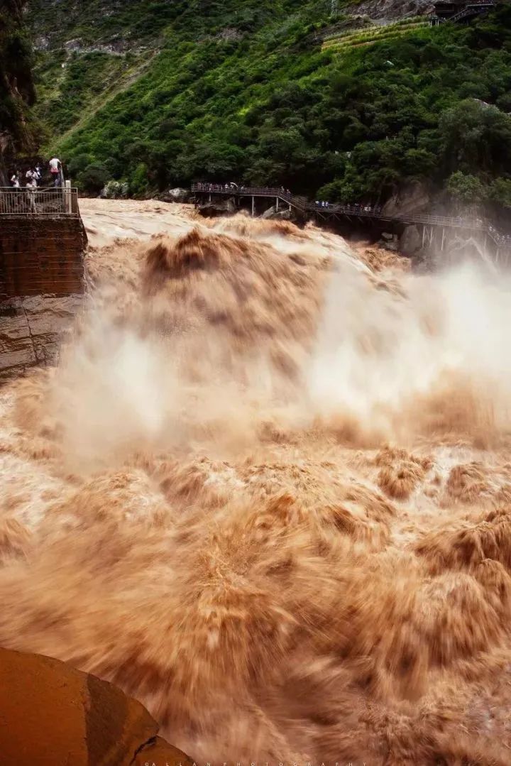 泸沽湖|四月，丽江在等你来，听风看海，虚度时光