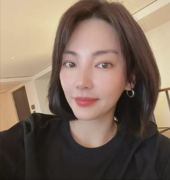 李易峰|旗袍女星针对函数?李易峰辜负黄晓明?张雨绮:剪头发真的会上瘾