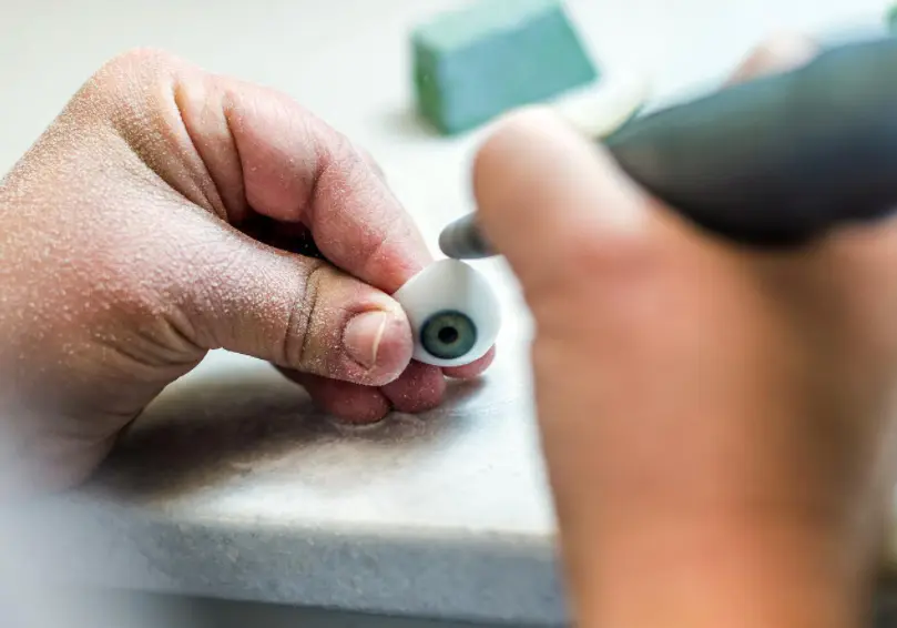 更换义眼多少钱