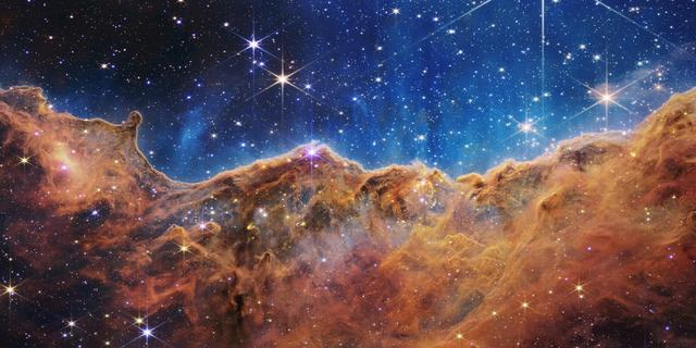韦伯太空望远镜第一张宇宙超深空照片发布!它到底厉害在哪里?
