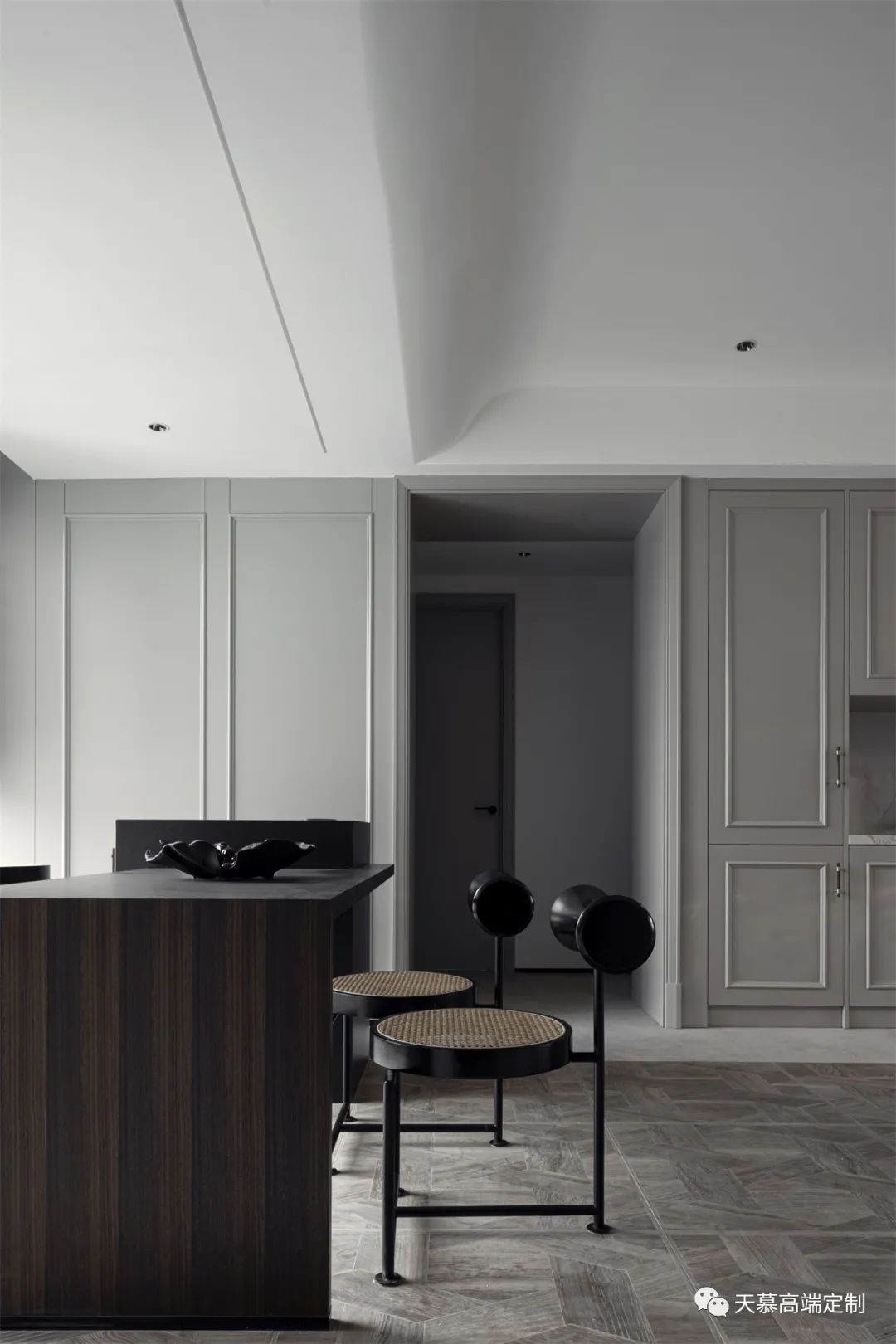 190㎡的轻混风定制,微水泥重塑艺术家装,效果令人惊喜