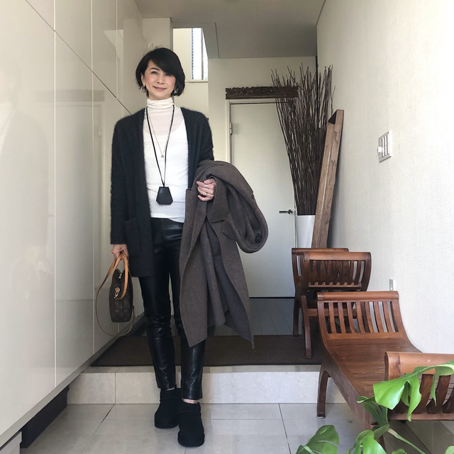 护肤品 到了50、60岁年纪我也这么穿：衣服简约，头发蓬松有型，时髦气质