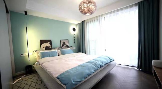 77㎡北欧2室,阳台设榻榻米,全屋收纳有方,还特敞亮!