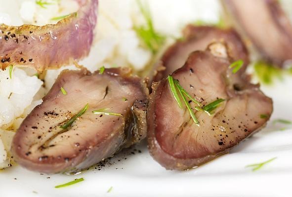 结肠镜|经常手脚冰凉的人,可能体内缺乏“这种元素”,中医给你支个招