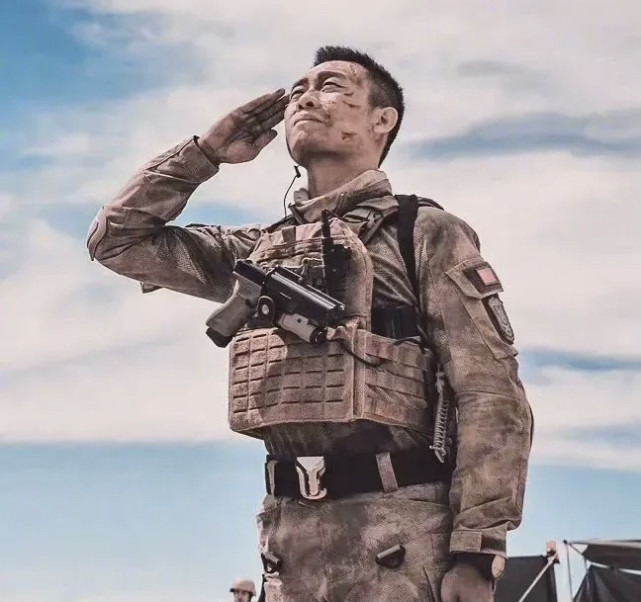 张译|演员张译发声:如有战,召必回