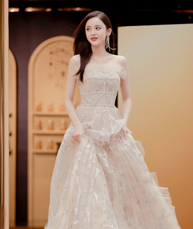 金鹰奖|金鹰奖正式启动，金鹰女神评选开始卷起来，3小花上榜