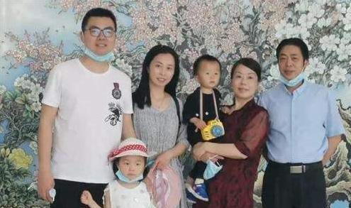 杜新枝|网上爆料杜新枝给田静打电话表示想念姚威，网友嘲讽：脸皮真厚！