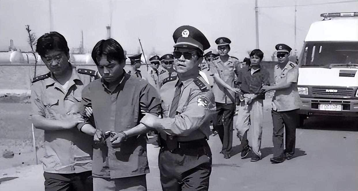 浙大大学生李红涛,3次成功越狱,死刑前发明国家专利,改判死缓