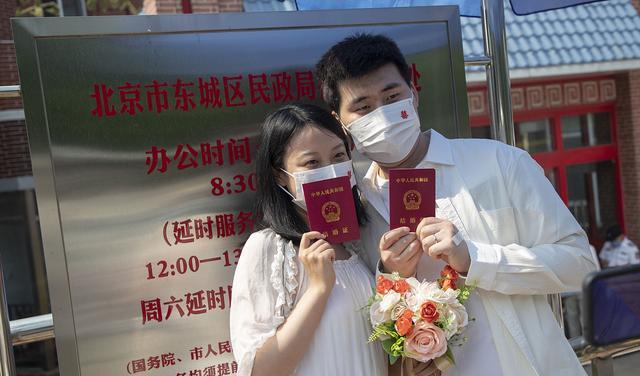 河南：女子吐槽找老公先看腿，儿子遗传扁平足，1双鞋垫花1000元？