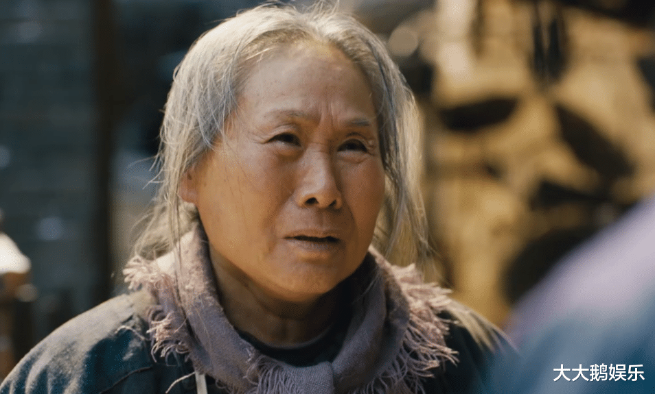 苇青|苇青:62岁开始拍戏,73岁斩获百亿票房,终究是理想战胜一切