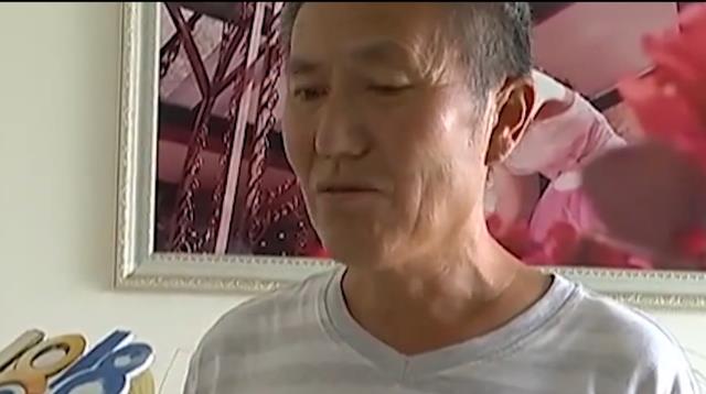 无良业主私设群租房,七对夫妻入住后晚上动静太大,楼下大爷无奈