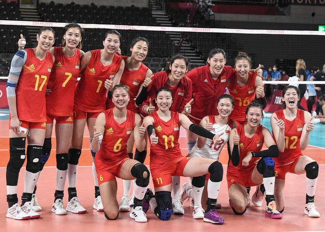 曼联|国际排联官宣,蔡斌还要淘汰六人,中国女排14人大名单近期出炉