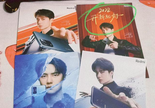 王一博|王一博成了福利款,到店就能送海报,网友大赞此举深得人心