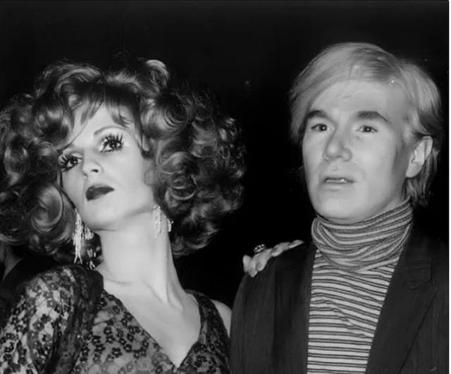 安迪·沃霍尔|美国变性女星坎迪:引领美国变装文化,29岁为活出自我付出生命