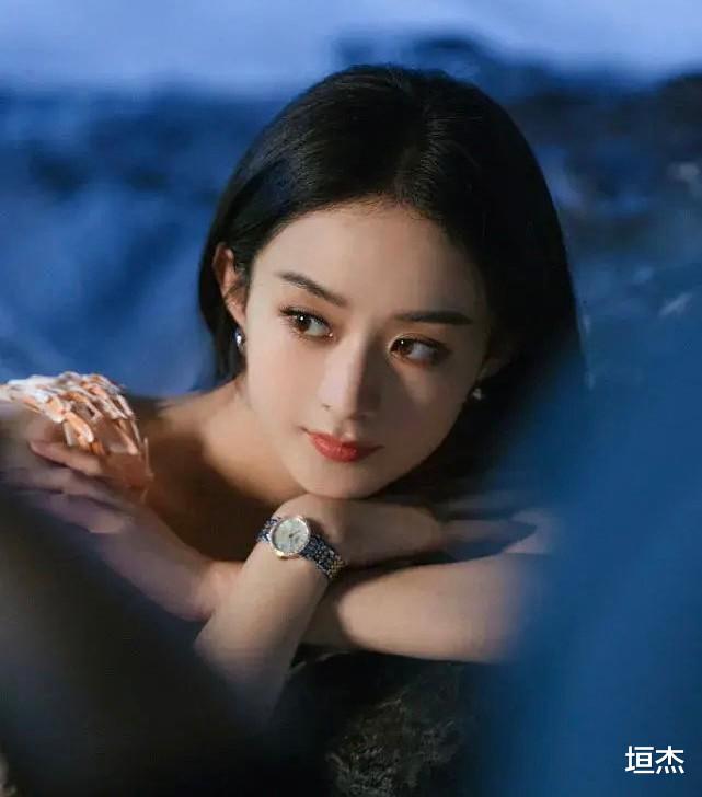 天鹅颈|牛奶肌、天鹅颈、气球胸，这8位产后的女星，美得越来越有味道