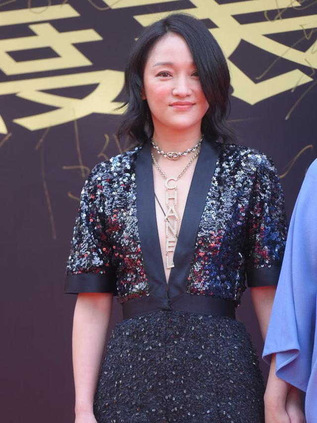 周迅|岁月不饶人，周迅当年的容貌已不复存在，粉丝们好怀念当年的周迅