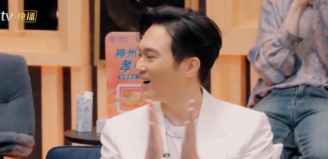 炎明熹|炎明熹轻松拿捏高难度歌曲，情绪投放超越年龄，李健夸她未来可期