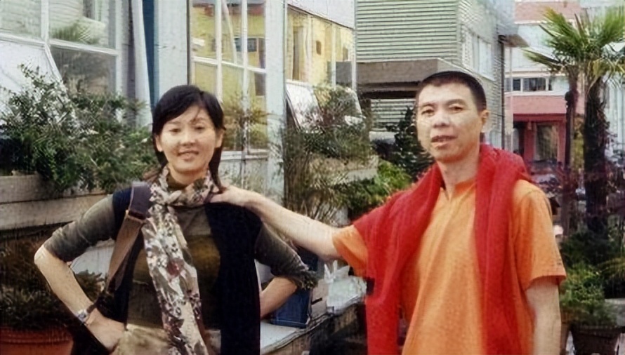 张艺谋|十位被抛弃的“娱圈糟糠妻”,个个贤良淑德,个个青春喂狗,悲凉