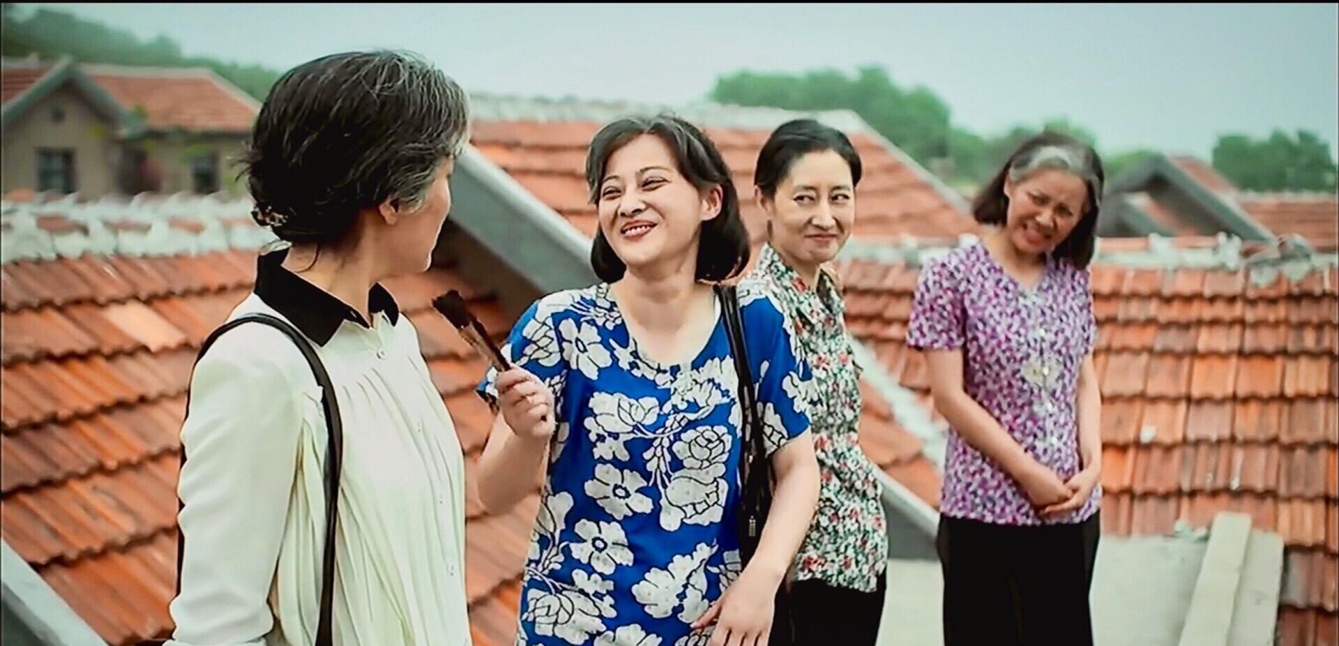 黄奕|《父母爱情》相隔十年，葛美霞与德华撞衫，是意外还是剧情需要？