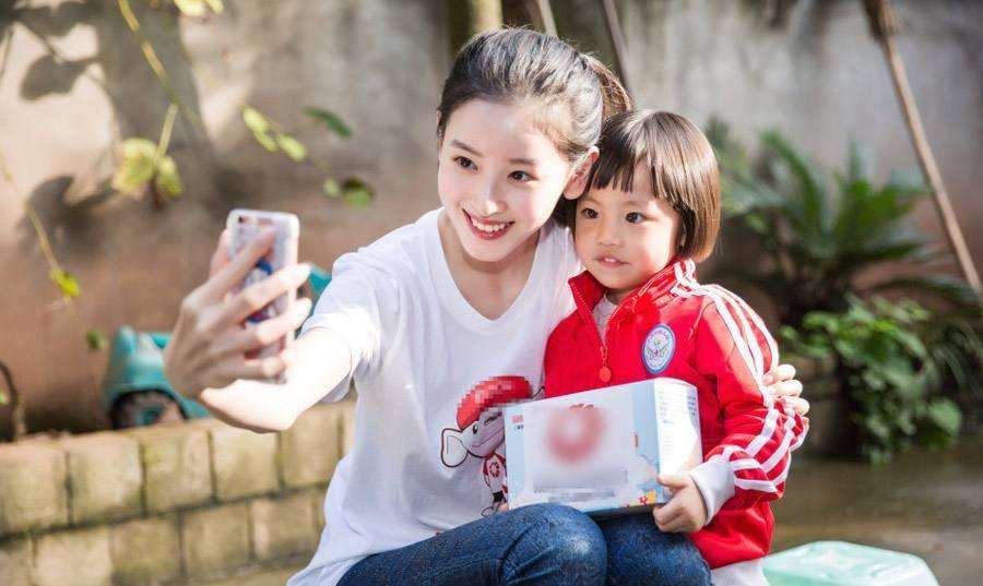 辣妹|?“宠女狂魔”刘强东:我希望女儿永远不知道我有钱,但她不会缺钱