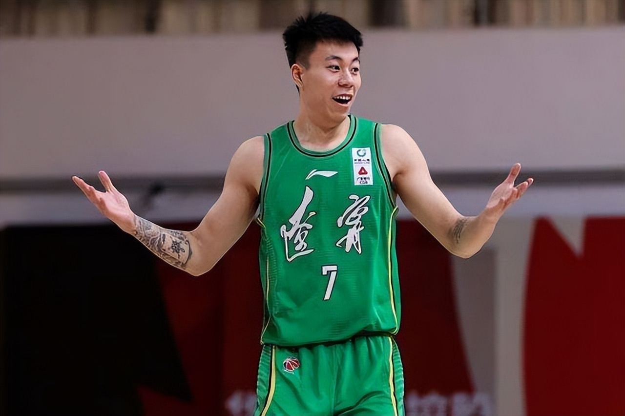 辽宁男篮|辽宁迎利好消息！20岁天才锋线横空出世，杨鸣欲用他取代李晓旭