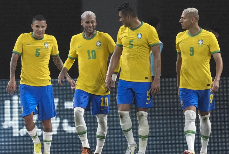 巴西队|1-1到1-0！巴西又是FIFA第一，是时候夺世界杯冠军，内马尔谈退役