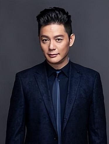 傅程鹏|与发妻结婚16年无情离去，转身娶年轻港姐，如今怎样？