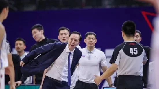 广东男篮|来了！CBA第一大黑马球队！再见广东宏远！19年来首次