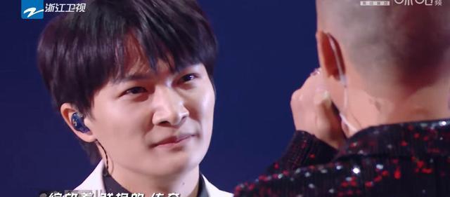 周深|全音综哭惨的一期:周深GAI的《玫瑰少年》创造出音综更多可能性