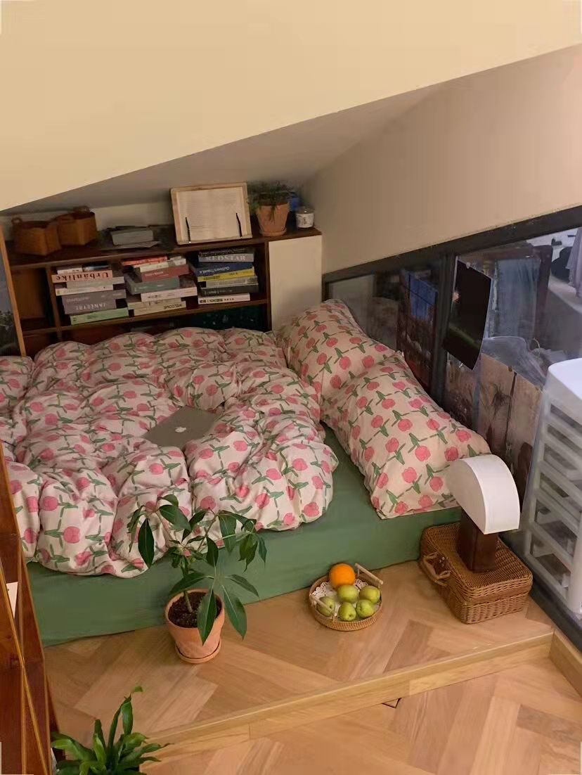 房子没有阁楼,那就自己造一个,她家的阁楼小窝好有安全感