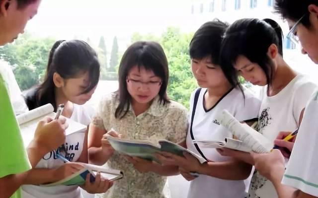 深圳降薪后，越来越多教师开始“佛系”教学，家长表示发愁！