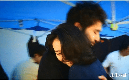 姐弟恋|娱圈这七对姐弟恋，治好了我的精神内耗