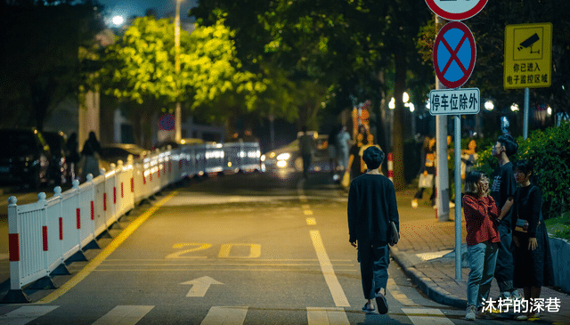 张韶涵|张韶涵崩溃大哭，刘惜君全程尬站：张韶涵，这次真没法与你共情