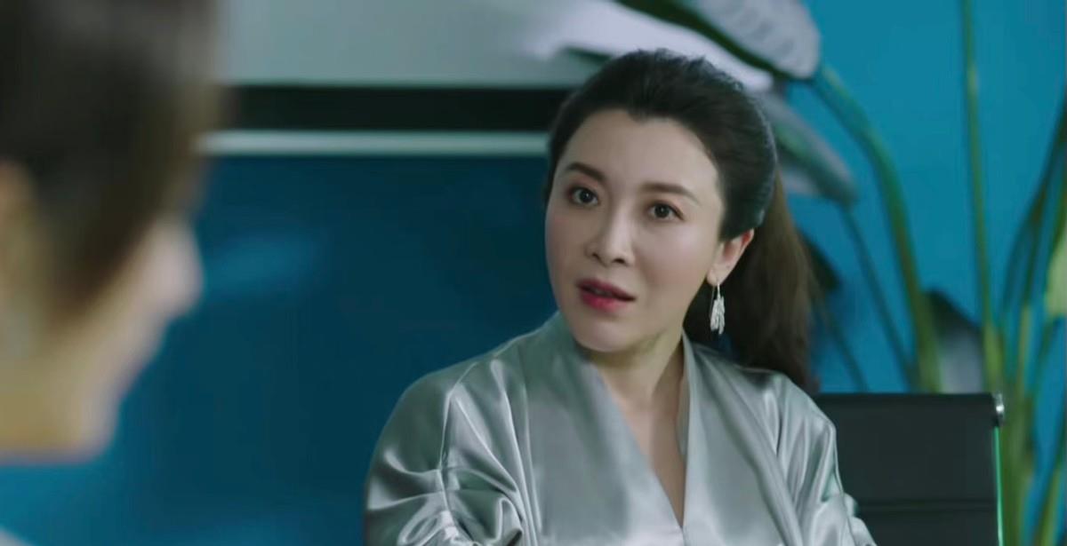 王鸥|《新剧之约》在央视首播！王鸥法令纹明显，董璇状态拉垮