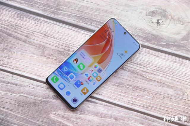 荣耀|13GB+40W闪充,发布仅两个月跌至1339元,荣耀新机沦为标准千元机