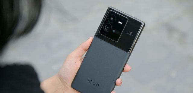 一加科技|定位相同，一加AcePro和IQOO10综合对比，哪一款更最值得入手？