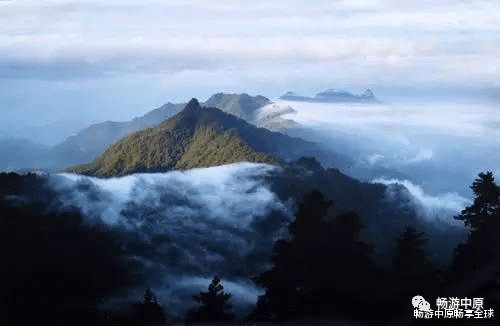 |冬日的宝天曼，银装素裹，分外妖娆，形成了别样的美景！（原创）