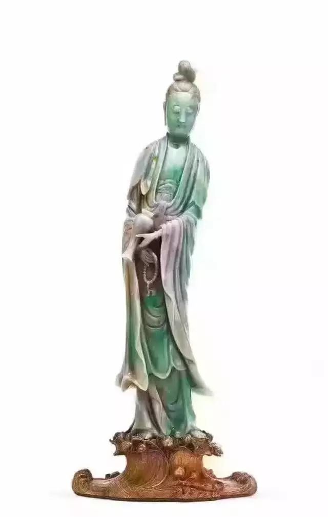 翡翠|一件八年前1800万的翡翠观音，如今拍卖会上6500万成交！