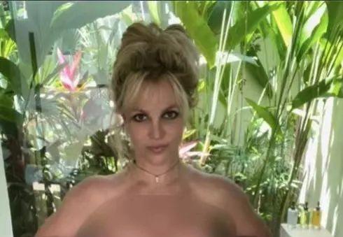 布兰妮·斯皮尔斯|小甜甜布兰妮网上连发luo照,引网友担忧:你没事吧?