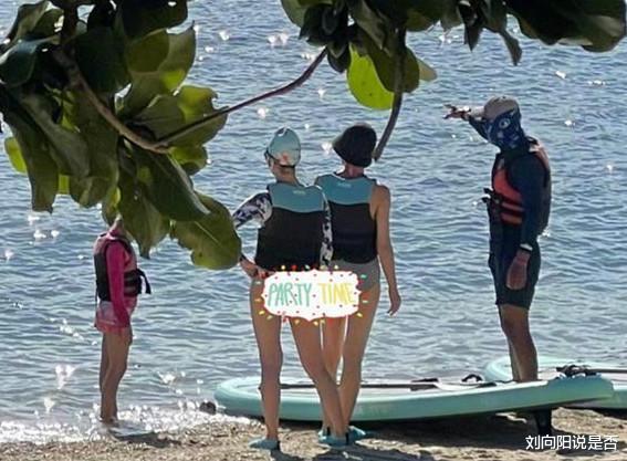 马伊琍|马伊琍素颜出游认不出，又黑又瘦接地气，身穿比基尼太养眼