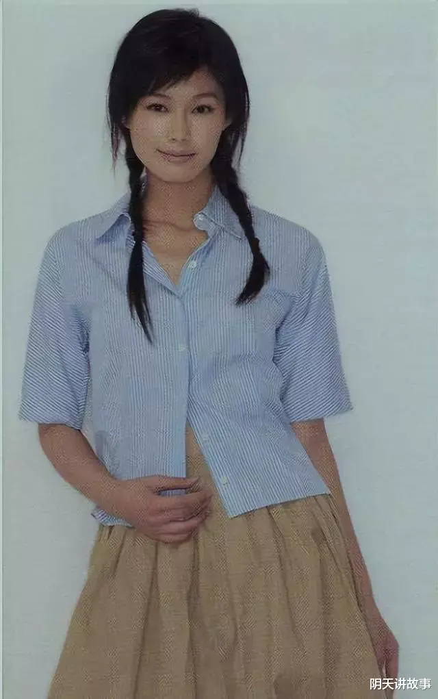 于娜|于娜，被海岩选中的那一刻起，人生就进入了一个错误的赛道