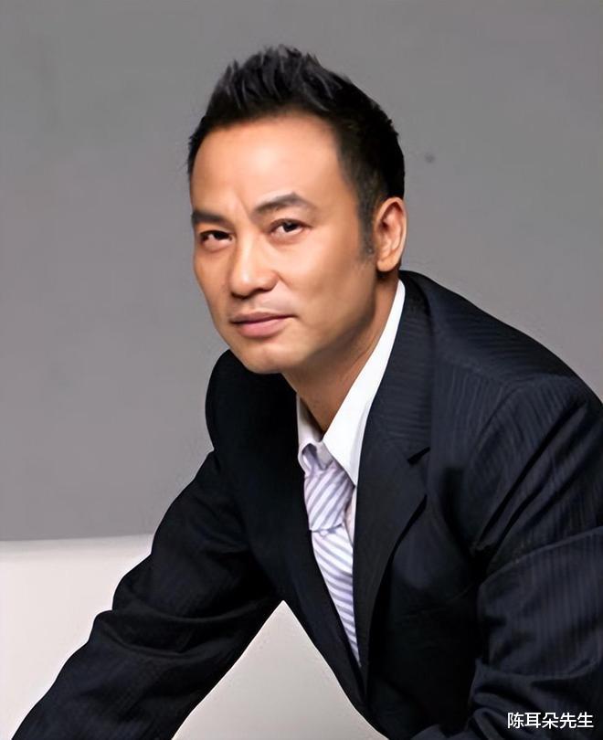 邓光荣|任达华:邓光荣一人就解决3个摩托打手,他的功夫确实厉害