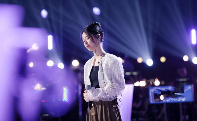 李玟|《中国好声音》队内大考,廖昌永走得莫名其妙,李玟普通话太普通