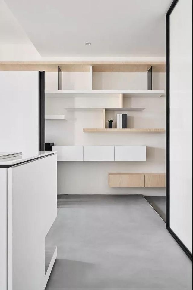 她家99㎡,客厅不放茶几和电视柜,入住反而舒心,晒晒!